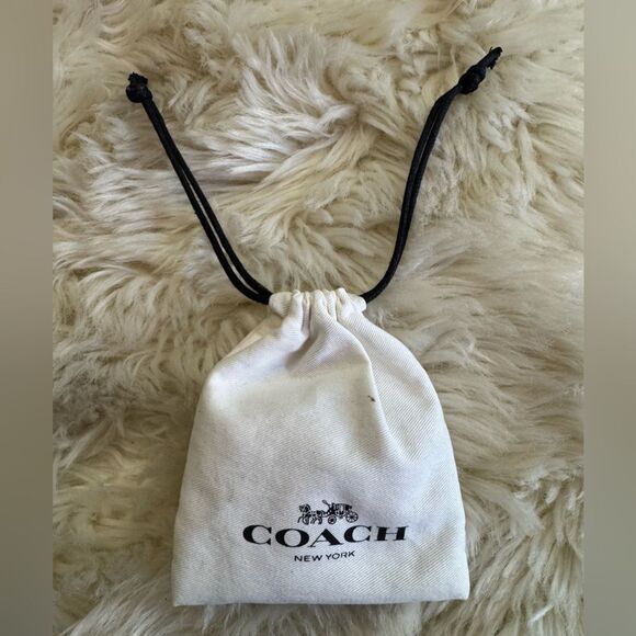 NWT Coach Open Circle Necklace And Tea Rose Stud Earrings Set - Picture 4 of 8